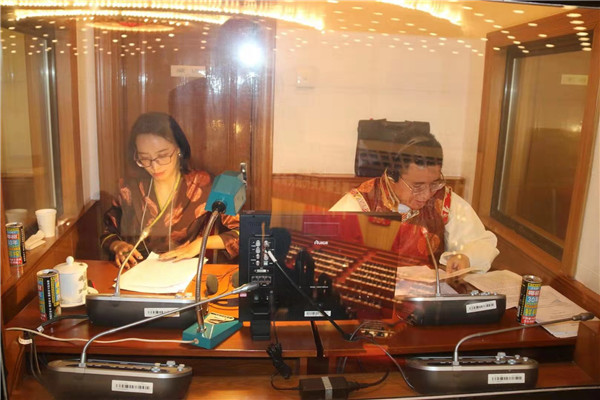 英語同聲傳譯收費(fèi)哪家低?最低要多少錢? 英語同聲傳譯收費(fèi)哪家低?最低要多少錢?