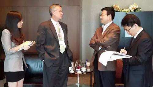 商務陪同翻譯每天費用多少?不足一天如何算費用?